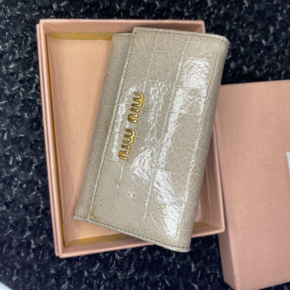 Miu Miu Key holder with box